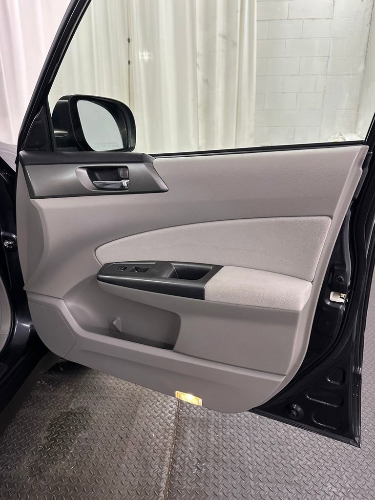 Used 2012 Subaru Forester 2.5X Limited image 30