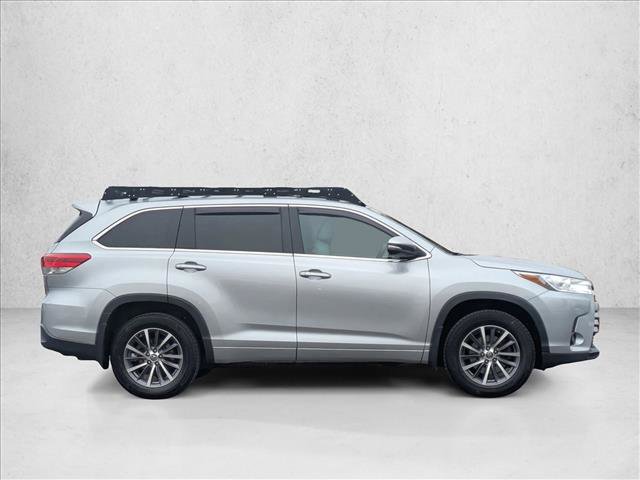 Used 2018 Toyota Highlander XLE image 4