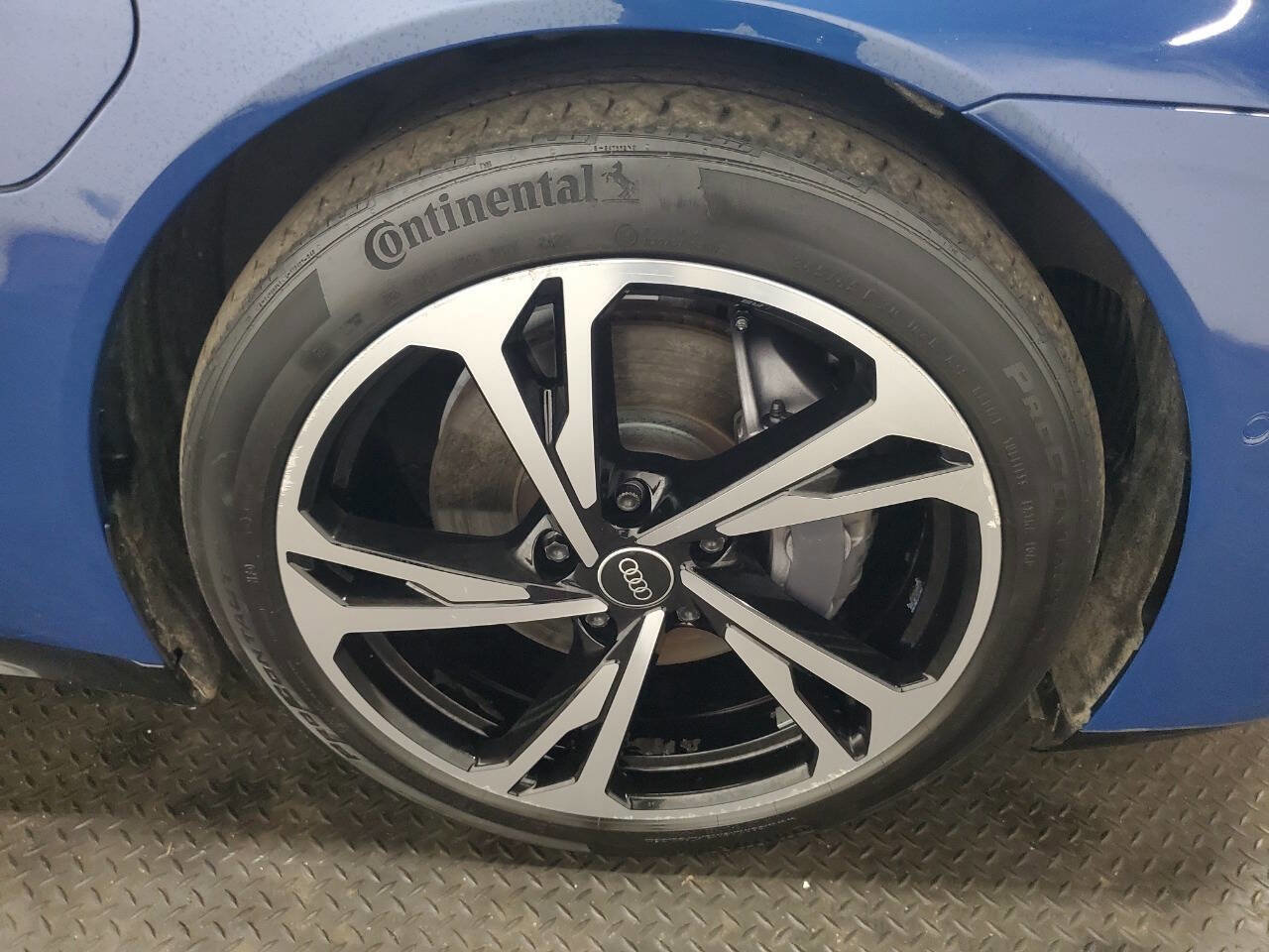 Used 2022 Audi e-tron GT Prestige image 20