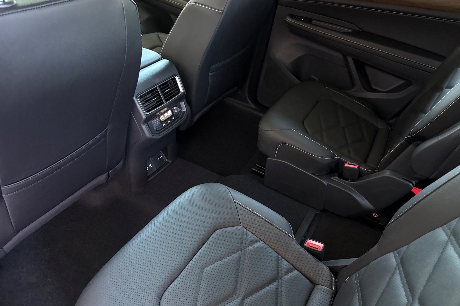 New 2026 Volkswagen Atlas SE AWD/4WD image 12