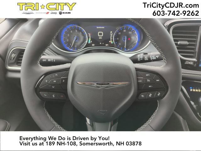 New 2026 Chrysler Pacifica Limited w/ S Appearance Package image 14