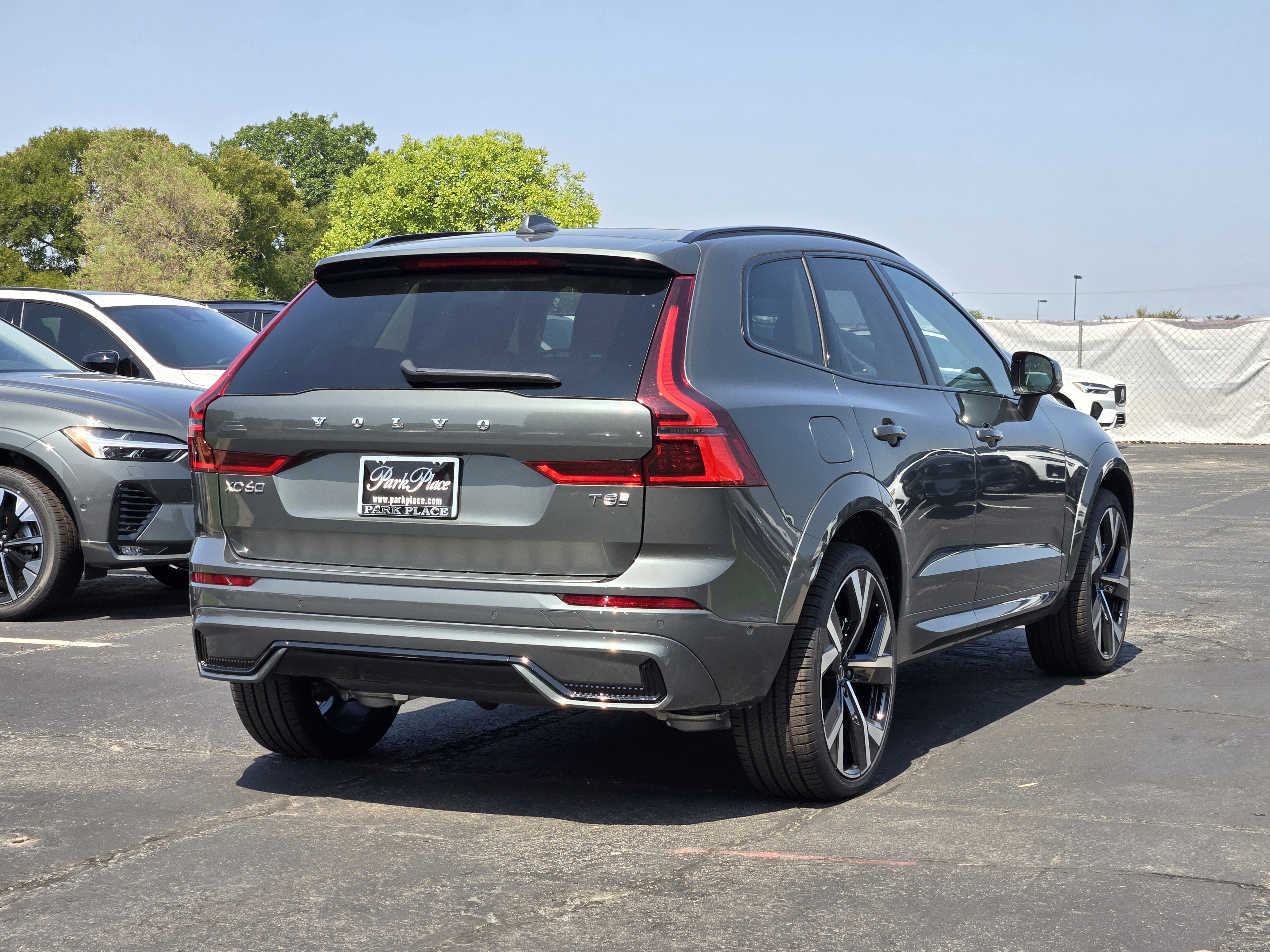 New 2026 Volvo XC60 T8 Ultra image 9