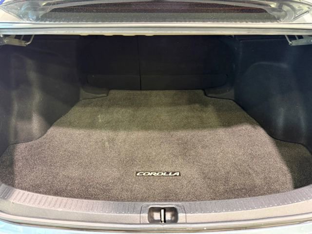 Used 2020 Toyota Corolla SE w/ Carpet Mat Package (TMS) FWD image 26