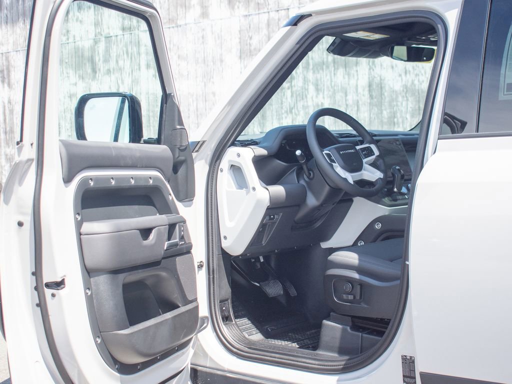 New 2026 Land Rover Defender 110 S AWD/4WD image 10