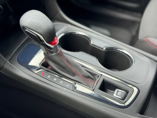 Used 2023 Chevrolet Equinox RS w/ LPO, Floor Liner Package FWD image 17