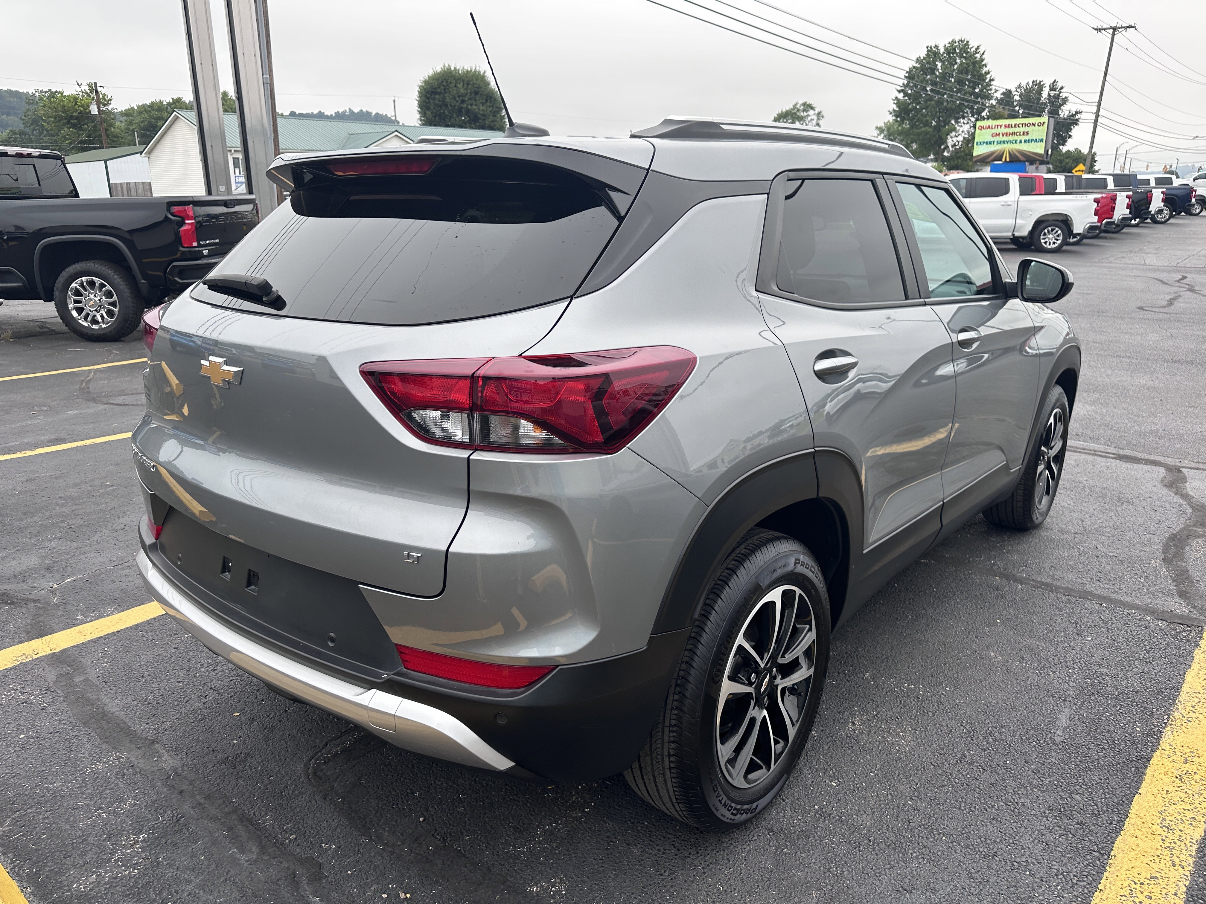 Used 2024 Chevrolet TrailBlazer LT w/ Convenience Package image 3