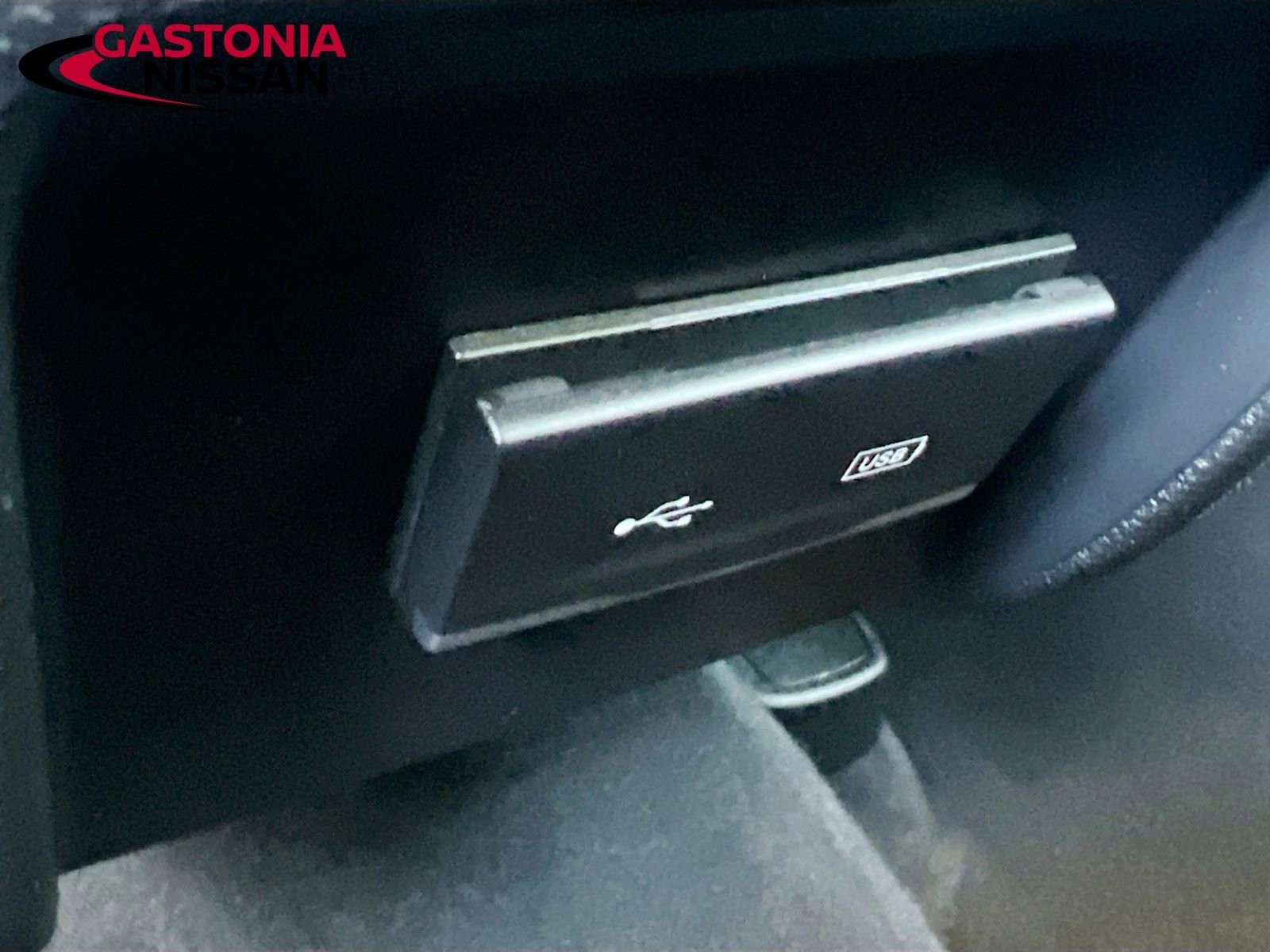 Used 2019 Jeep Cherokee Latitude Plus w/ Cold Weather Group image 32