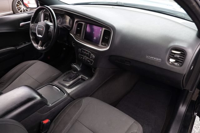 Used 2018 Dodge Charger R/T w/ Beats Audio Group RWD image 21