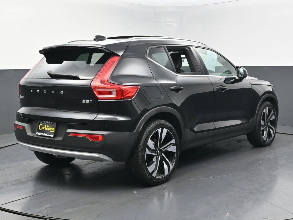 Used 2024 Volvo XC40 B5 Ultimate w/ Protection Package Premier AWD/4WD image 5