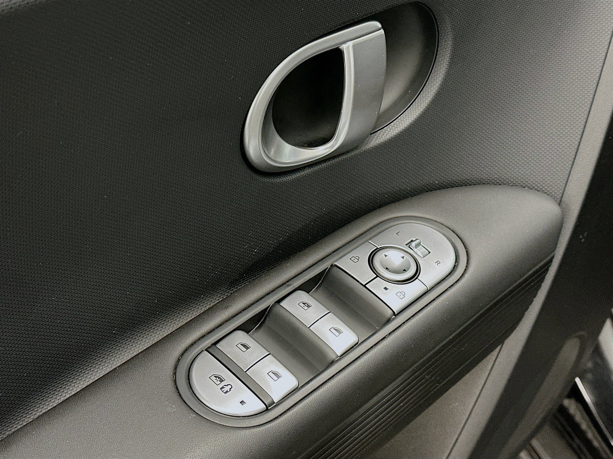 Used 2024 Hyundai Ioniq 5 SE image 15