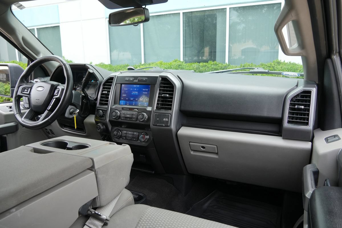 Used 2019 Ford F150 XLT w/ Equipment Group 302A Luxury AWD/4WD image 7