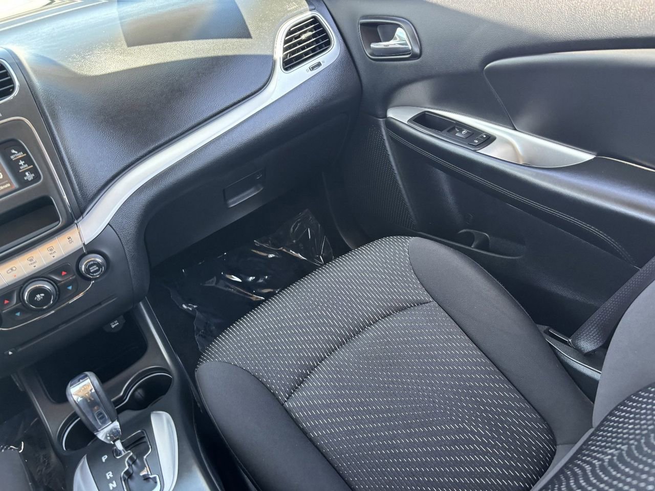 Used 2016 Dodge Journey SE w/ Flexible Seating Group FWD image 14