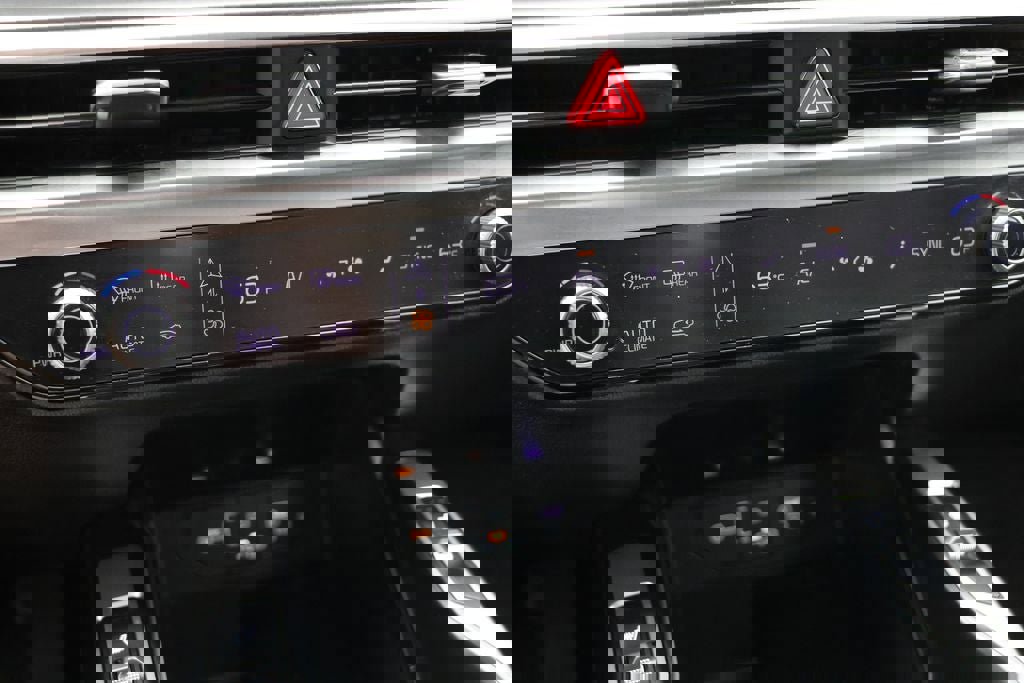 Used 2024 Kia Sorento S image 24