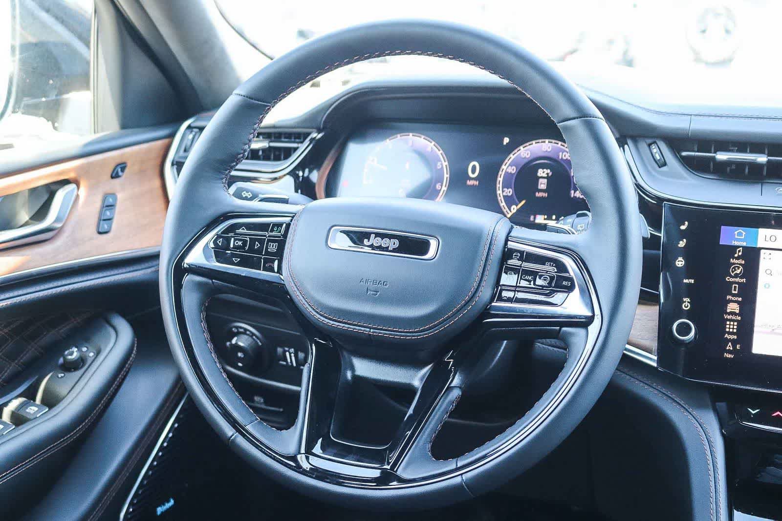 New 2026 Jeep Grand Cherokee Summit AWD/4WD image 18