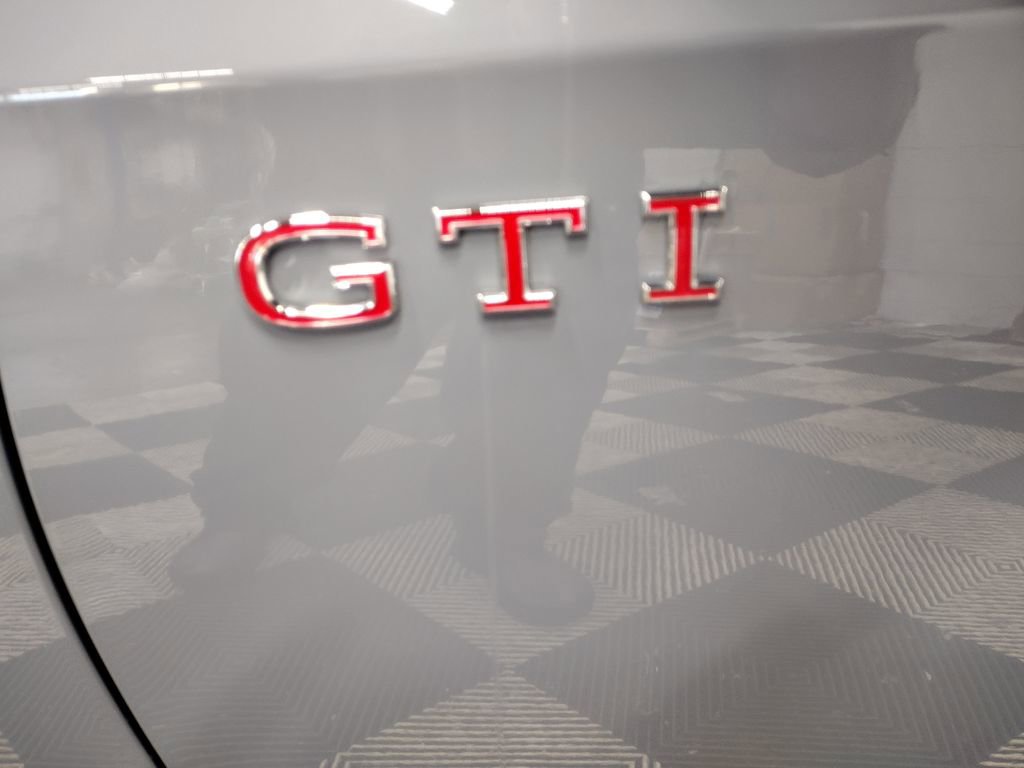 New 2026 Volkswagen GTI SE FWD image 8