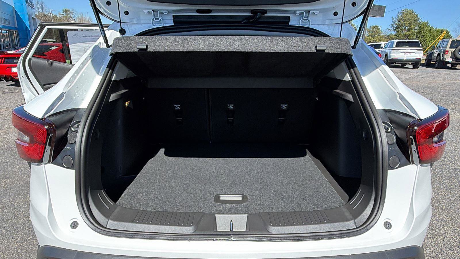 New 2026 Chevrolet Trax ACTIV w/ Driver Confidence Package FWD image 10