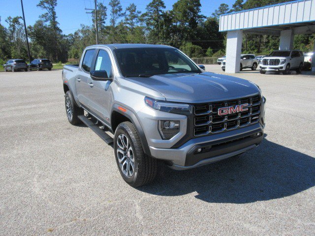 Used 2023 GMC Canyon AT4 AWD/4WD image 4