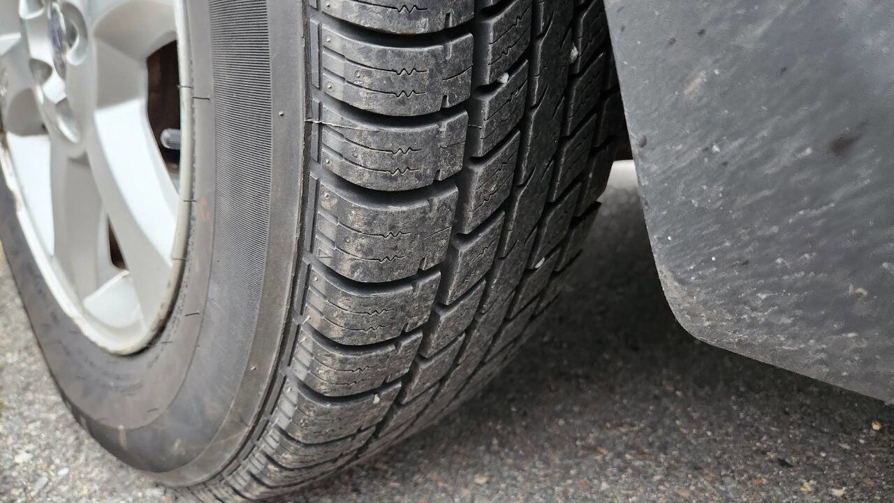 Used 2008 Volvo XC70 3.2 image 40