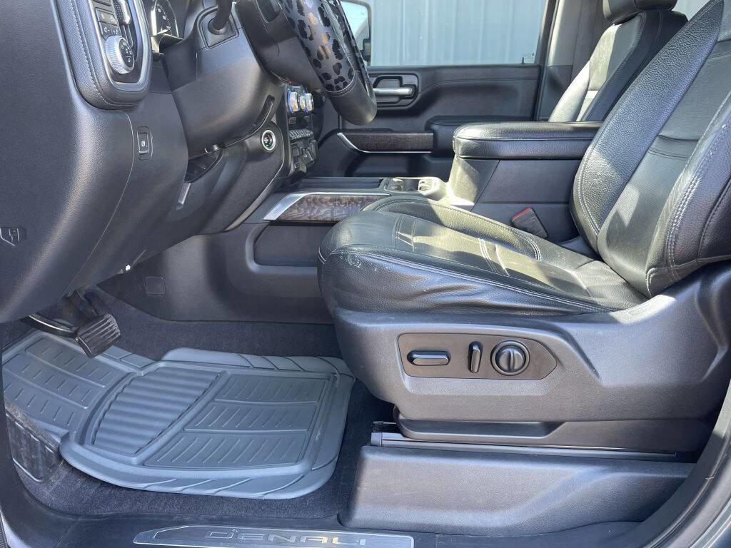 Used 2020 GMC Sierra 2500 Denali w/ Denali Ultimate Package image 19