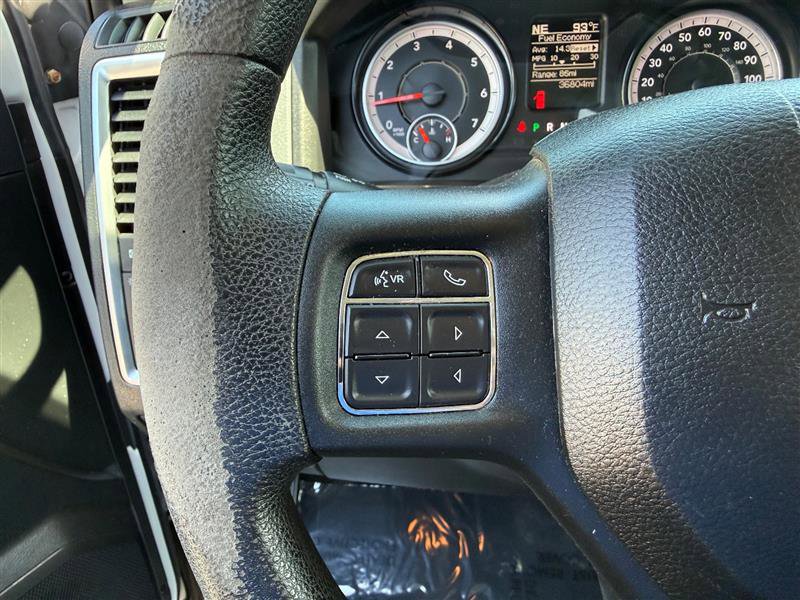 Used 2017 RAM 1500 Classic SLT AWD/4WD image 34