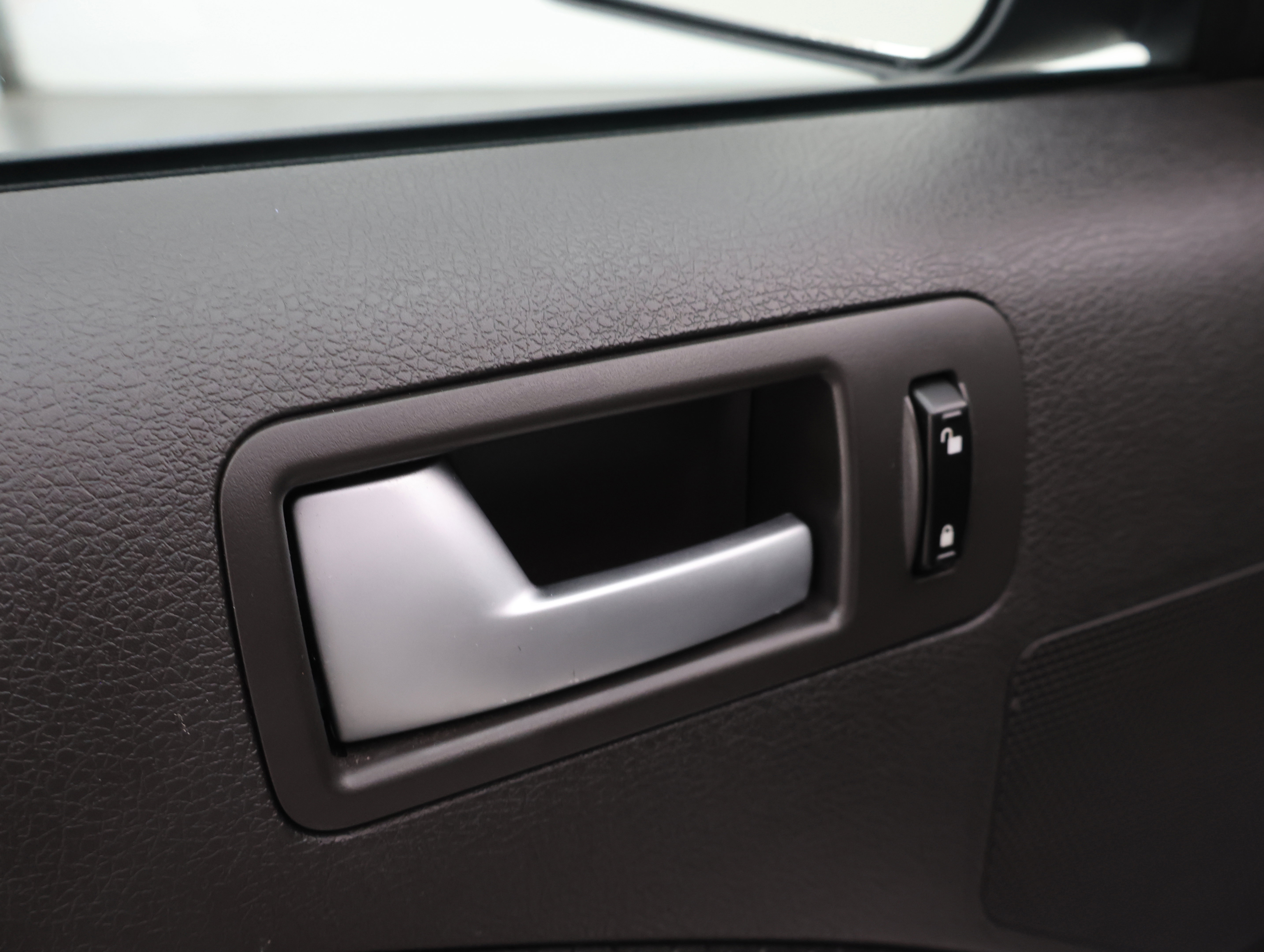 Used 2007 Ford Mustang GT RWD image 38