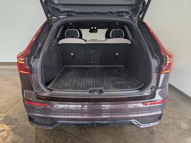 Used 2026 Volvo XC60 B5 Plus w/ Climate Package image 4