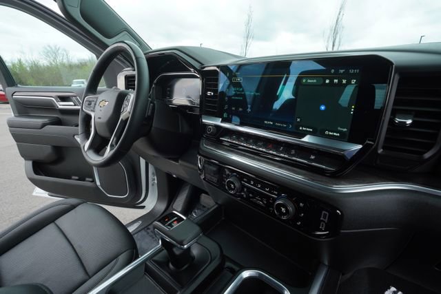 Used 2025 Chevrolet Silverado 1500 LTZ w/ LTZ Premium Package image 34