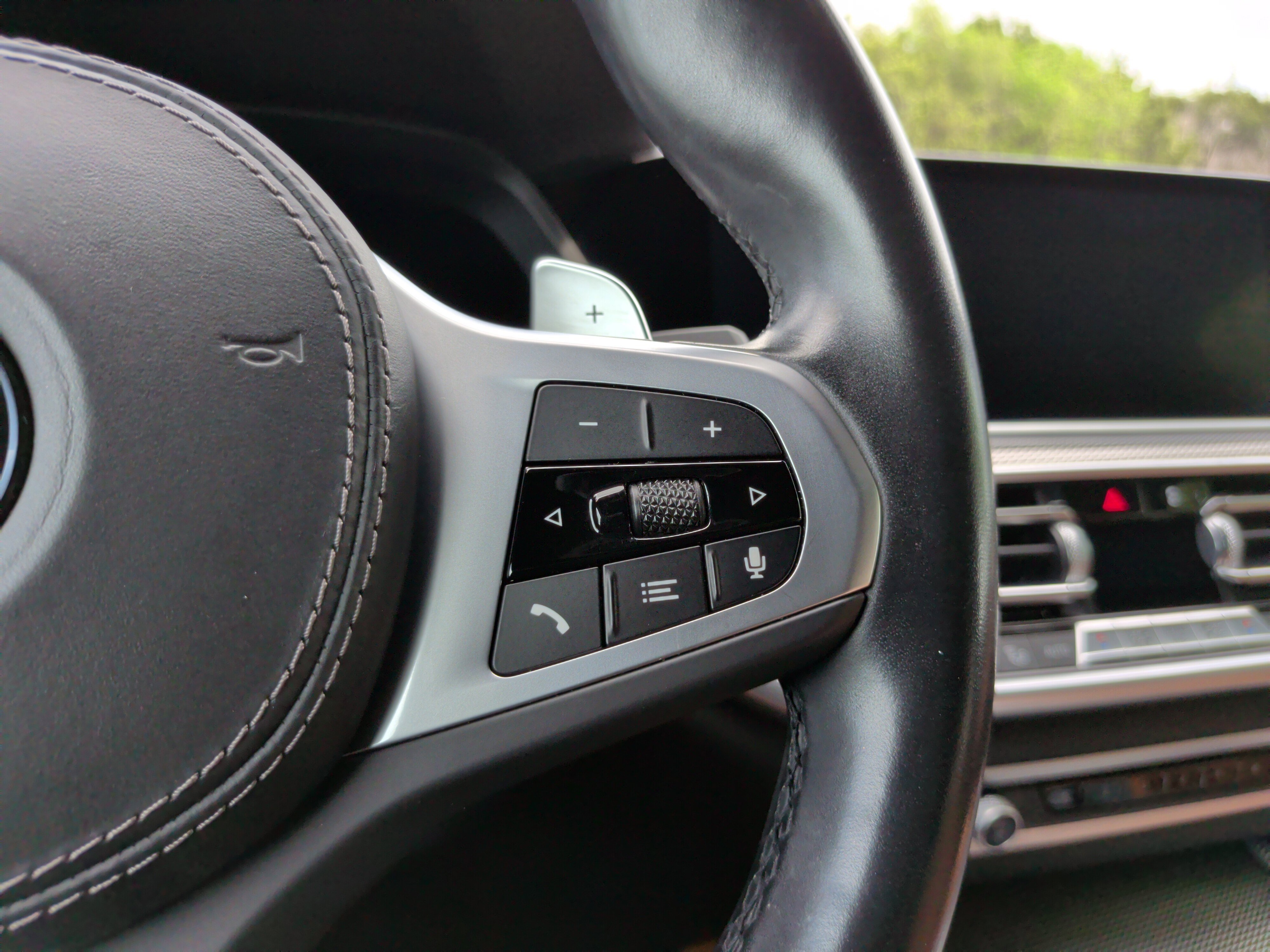 Used 2023 BMW X6 M50i w/ Executive Package image 23