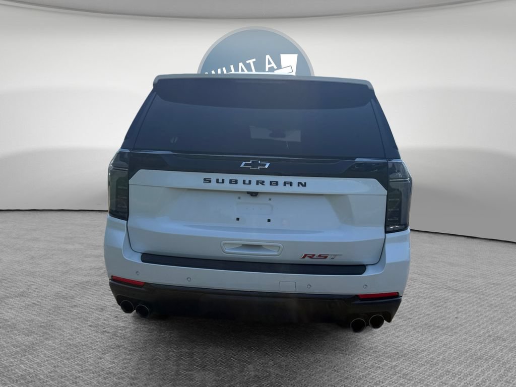 Used 2025 Chevrolet Suburban RST w/ Comfort Package AWD/4WD image 5