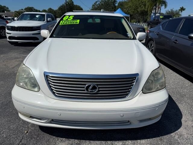 Used 2005 Lexus LS 430 RWD image 2