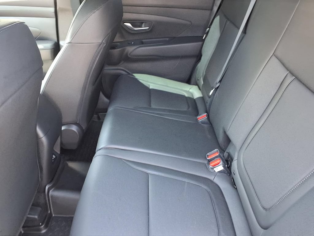 Used 2026 Hyundai Santa Cruz SEL FWD image 11