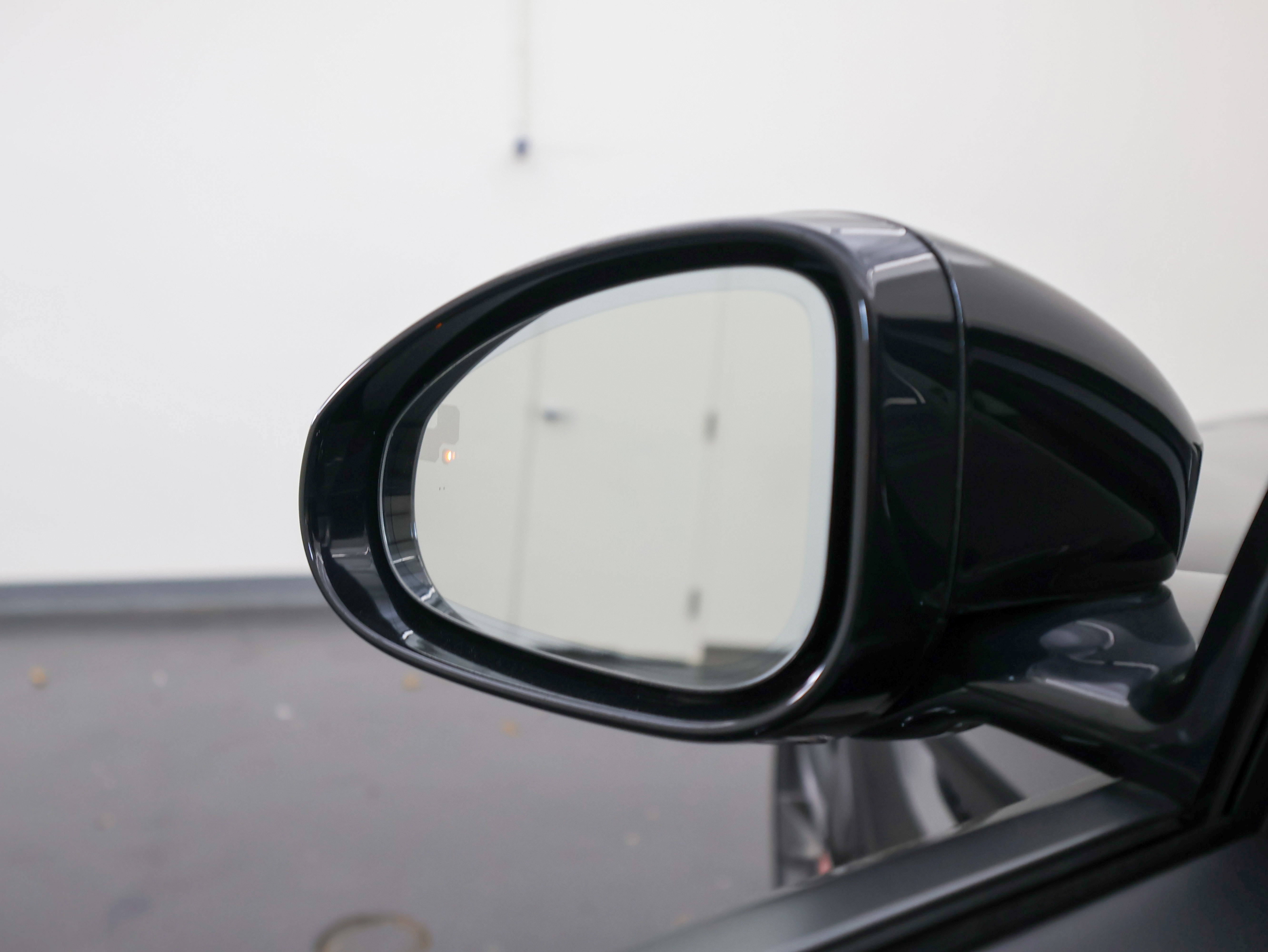 Used 2018 Jaguar F-TYPE 400 Sport image 22