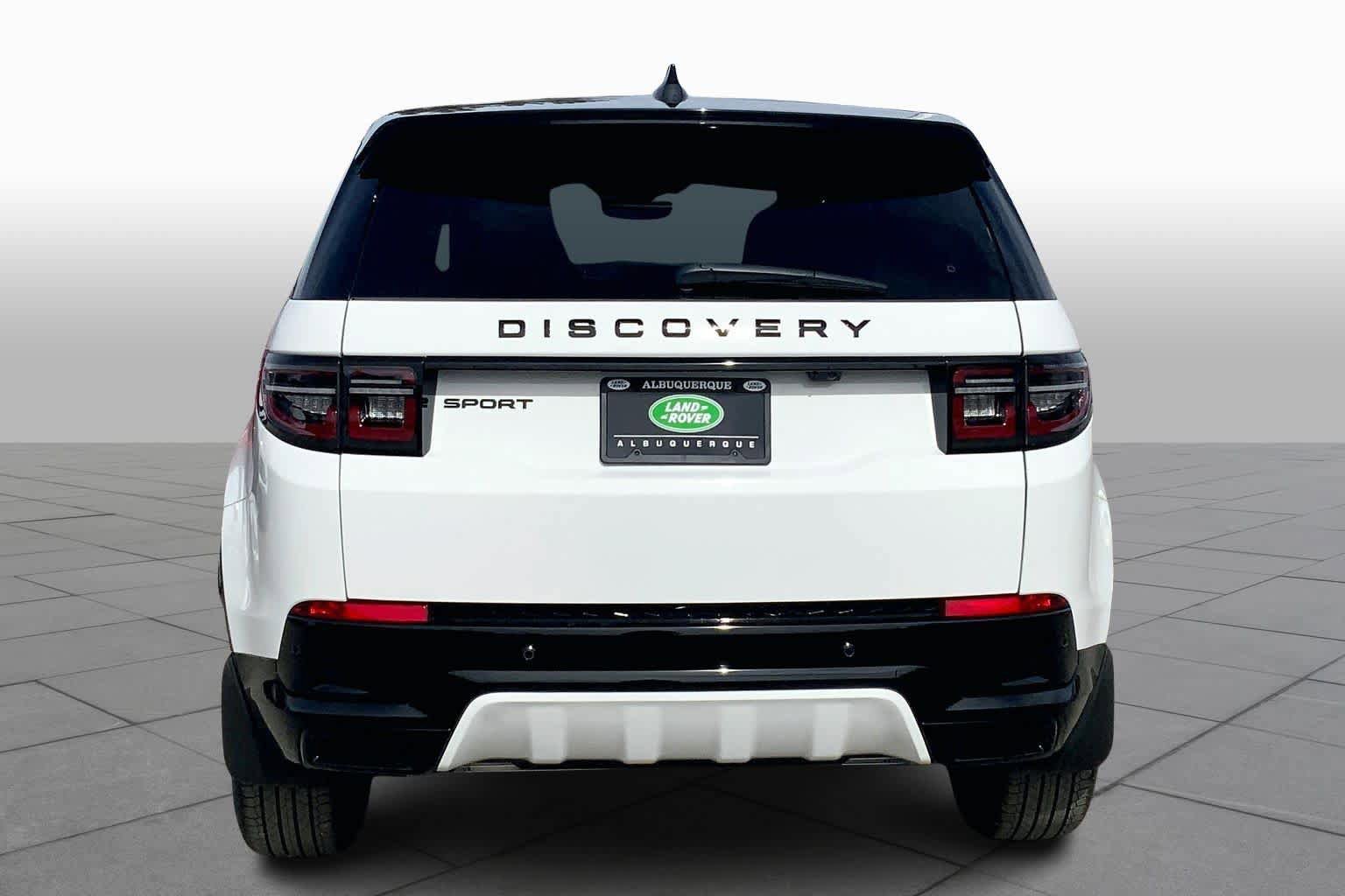 New 2026 Land Rover Discovery Sport Landmark AWD/4WD image 4