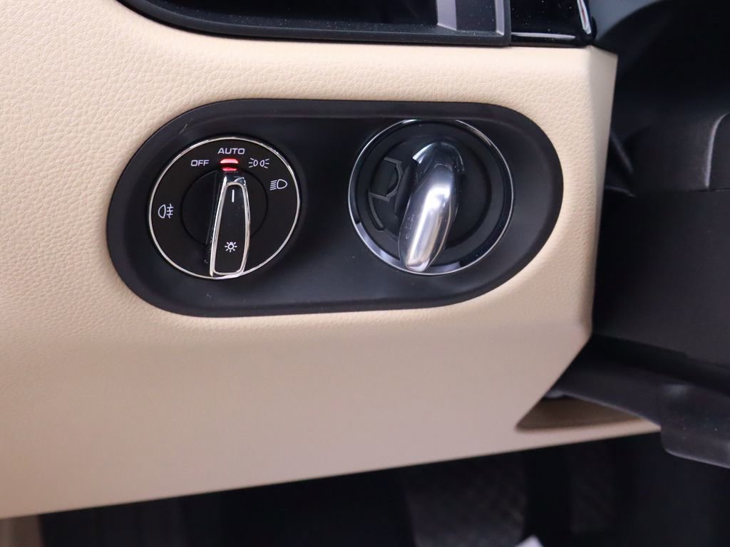 New 2024 Porsche Macan image 45