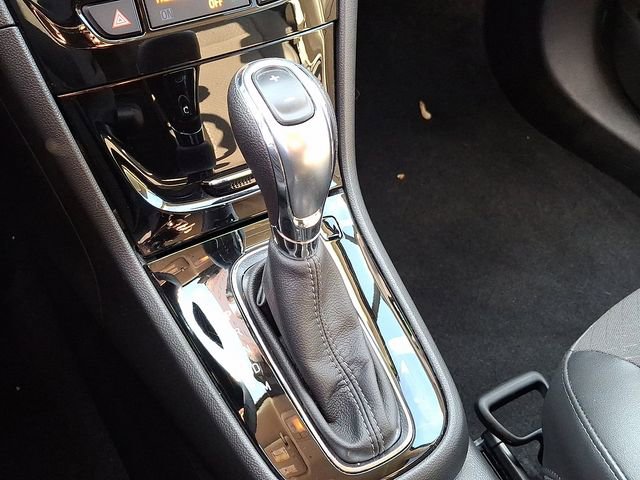 Used 2021 Buick Encore Preferred image 15