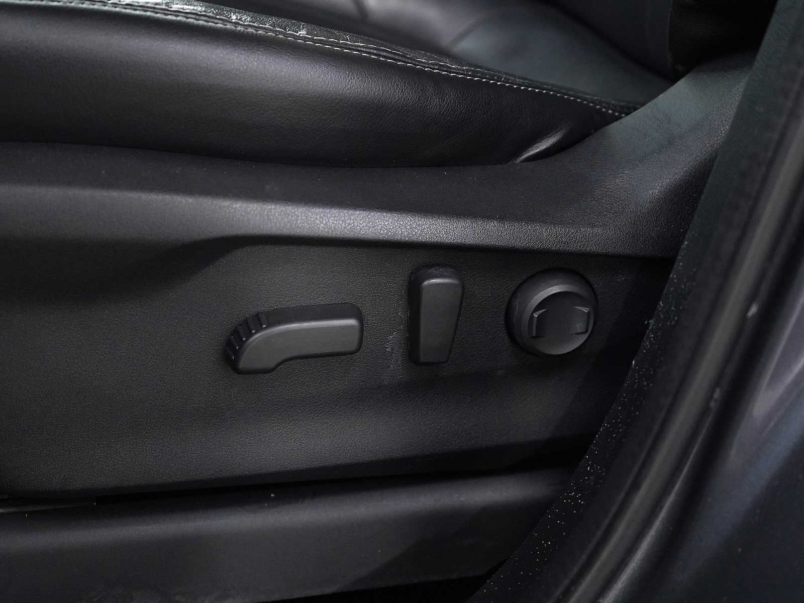 Used 2020 Subaru Ascent Limited w/ Technology Package image 30