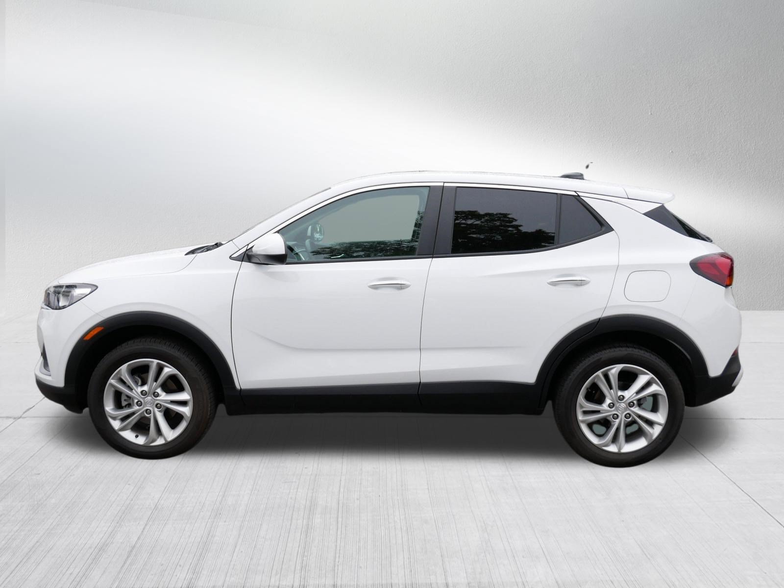 Used 2023 Buick Encore GX Preferred w/ Cold Weather Comfort Package AWD/4WD image 4