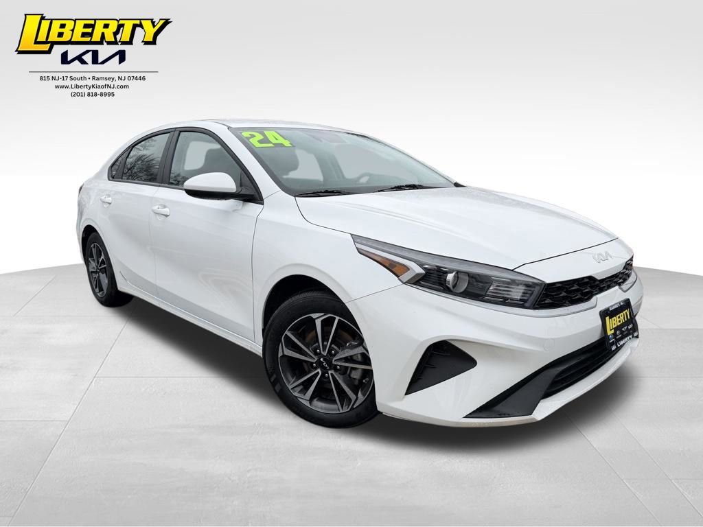 Used 2024 Kia Forte LXS image 1