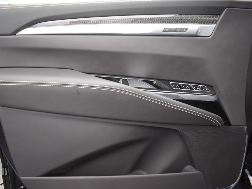 Certified 2025 Cadillac Escalade V w/ LPO, ONYX Package image 11