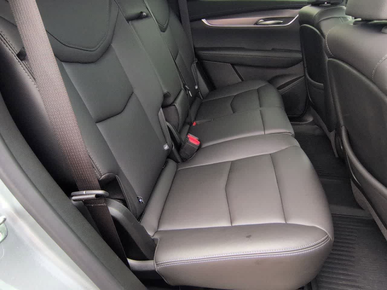 Used 2025 Cadillac XT5 Luxury w/ LPO, Floor Liner Package AWD/4WD image 20