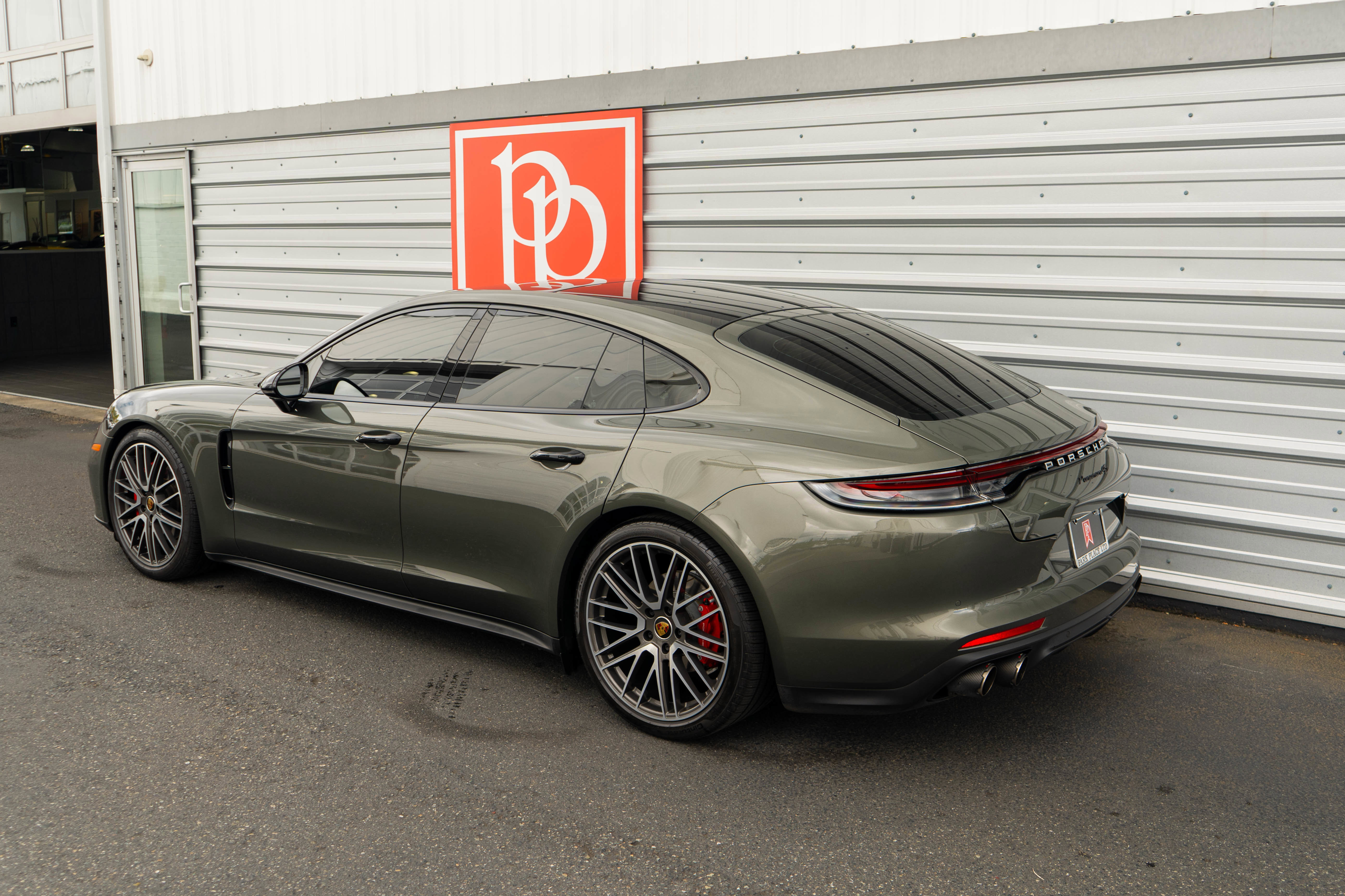 Used 2022 Porsche Panamera 4S AWD/4WD image 39