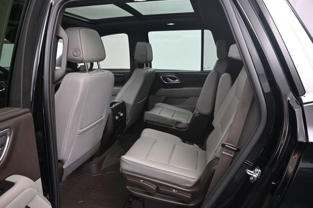 Used 2023 GMC Yukon SLT w/ SLT Premium Package AWD/4WD image 10