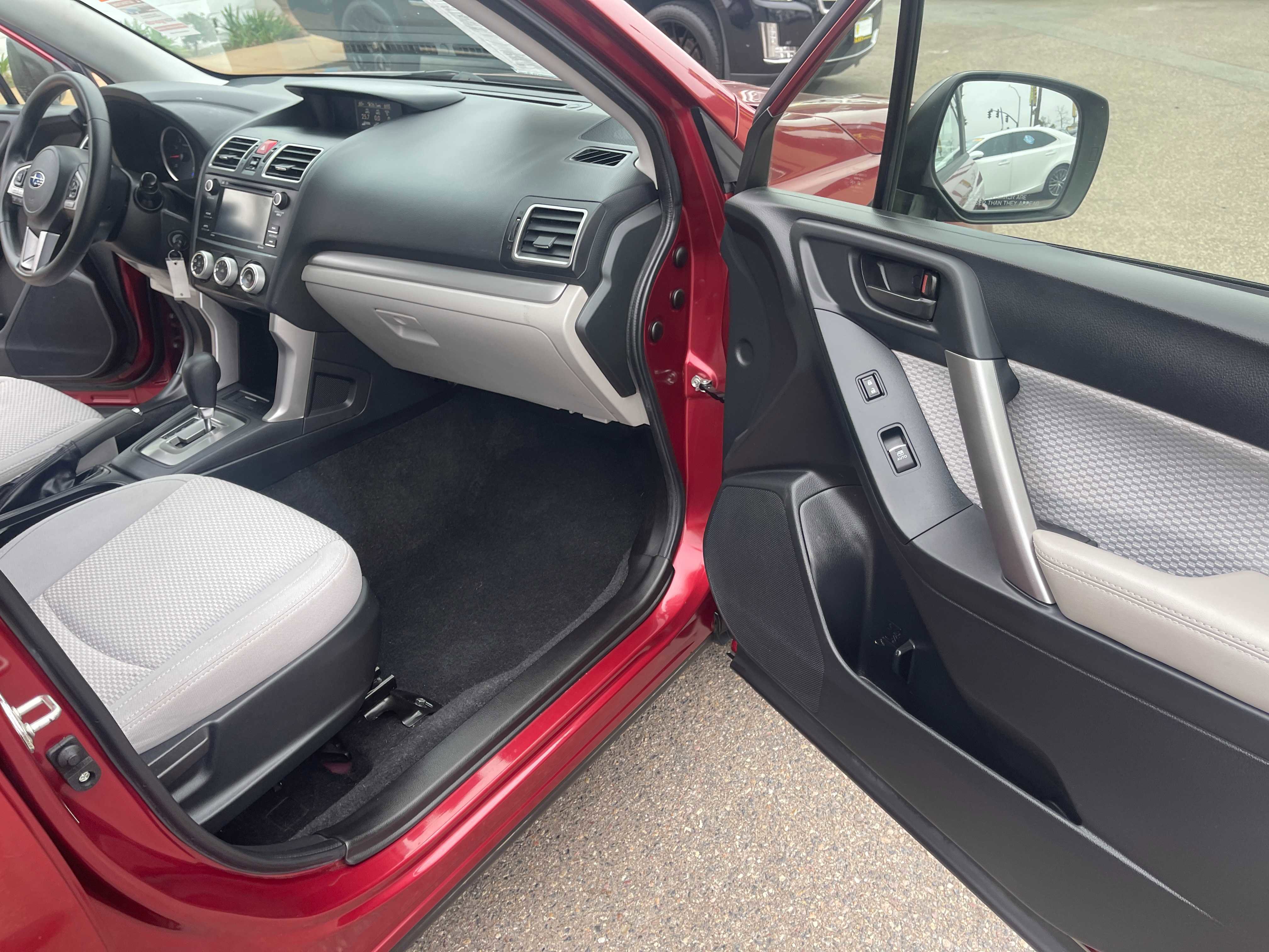 Used 2018 Subaru Forester 2.5i w/ Alloy Wheel Package image 14