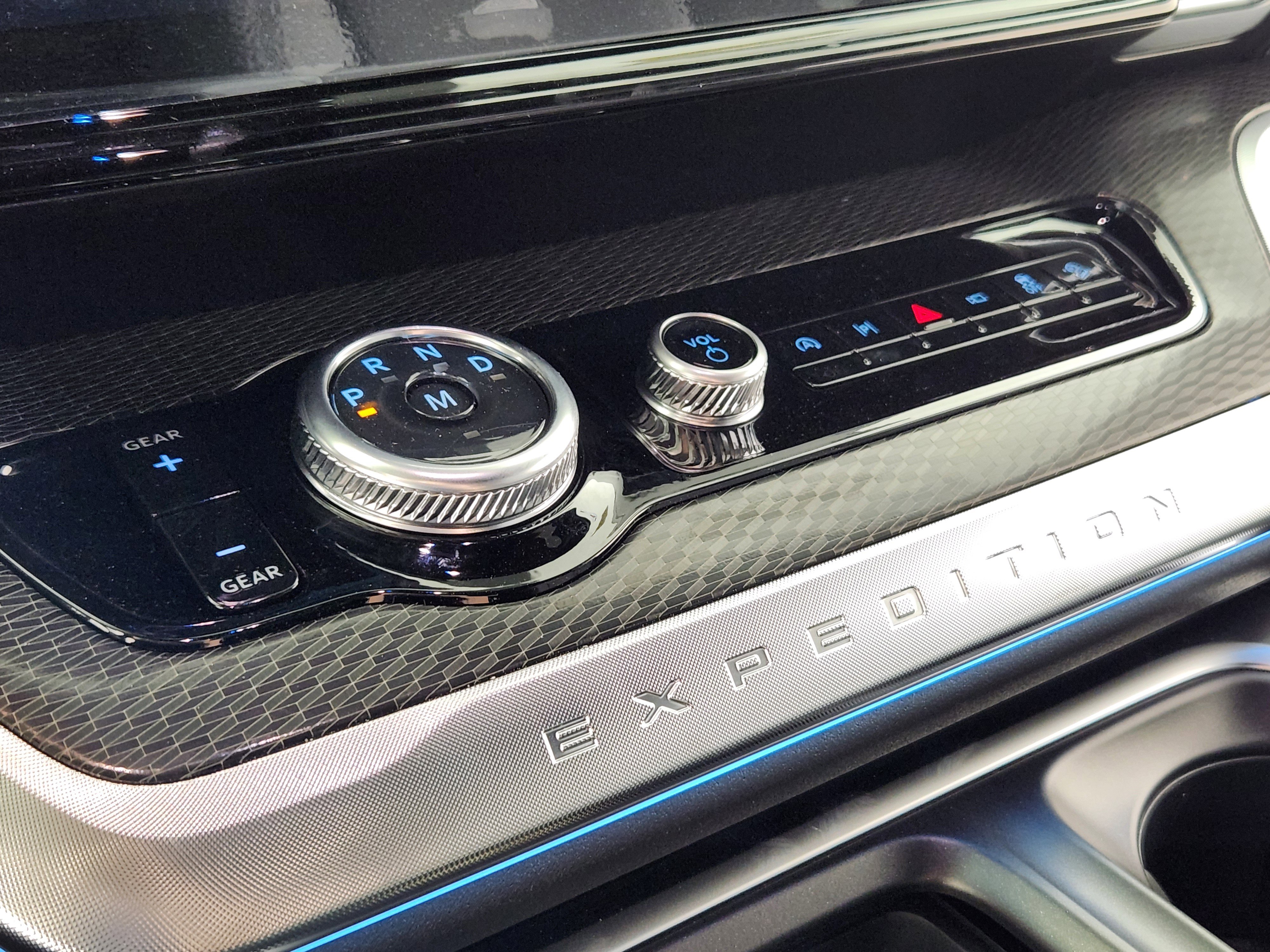 New 2026 Ford Expedition Max Platinum w/ Stealth Appearance Package image 24