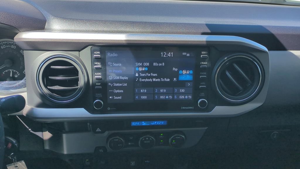 Used 2022 Toyota Tacoma SR5 w/ Technology Package image 15