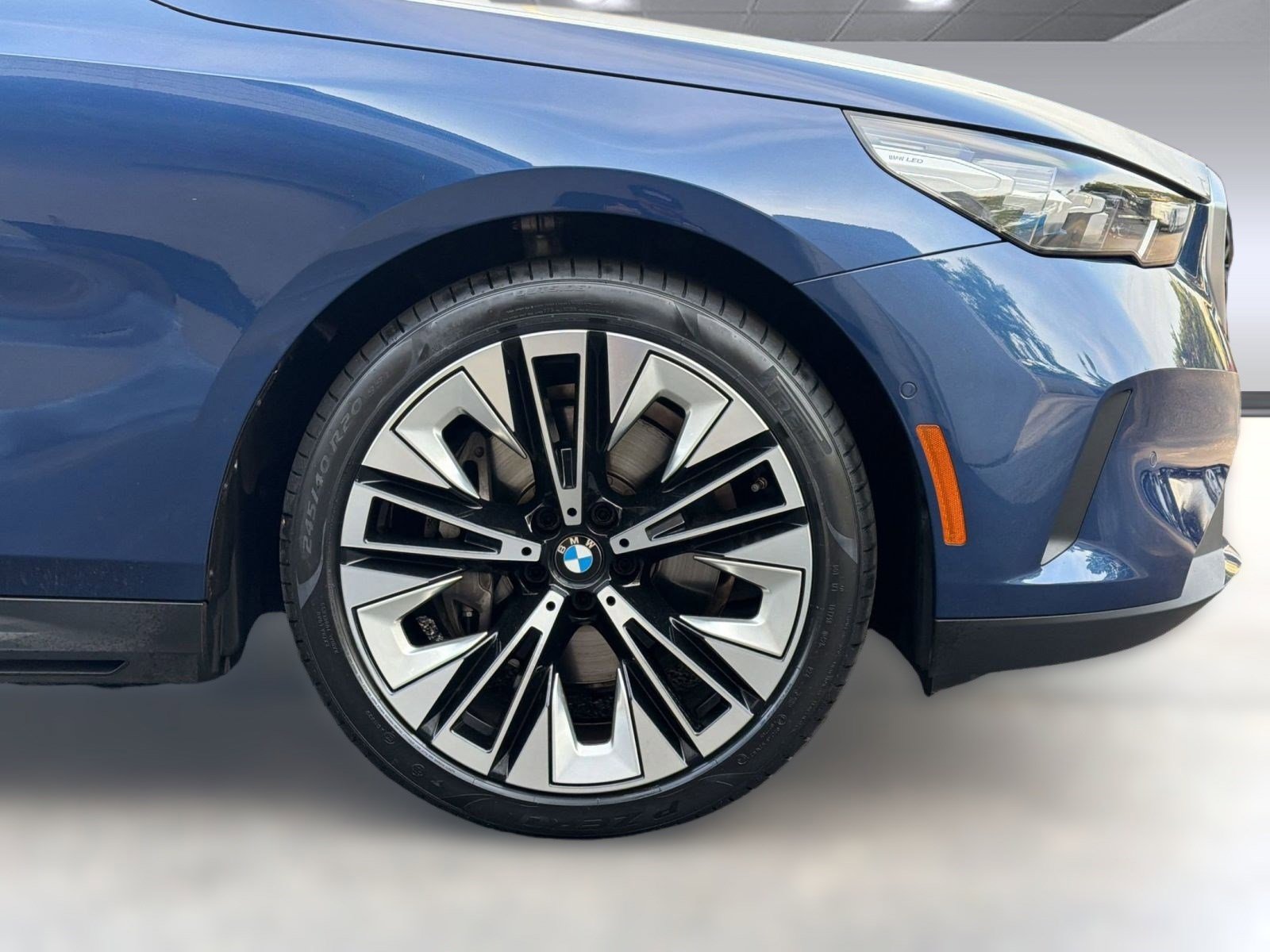 Certified 2025 BMW 540i xDrive AWD/4WD image 12