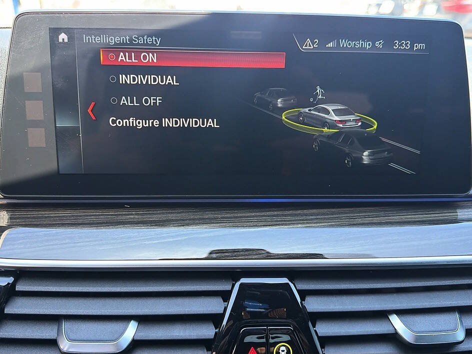 Used 2018 BMW 530i RWD image 12