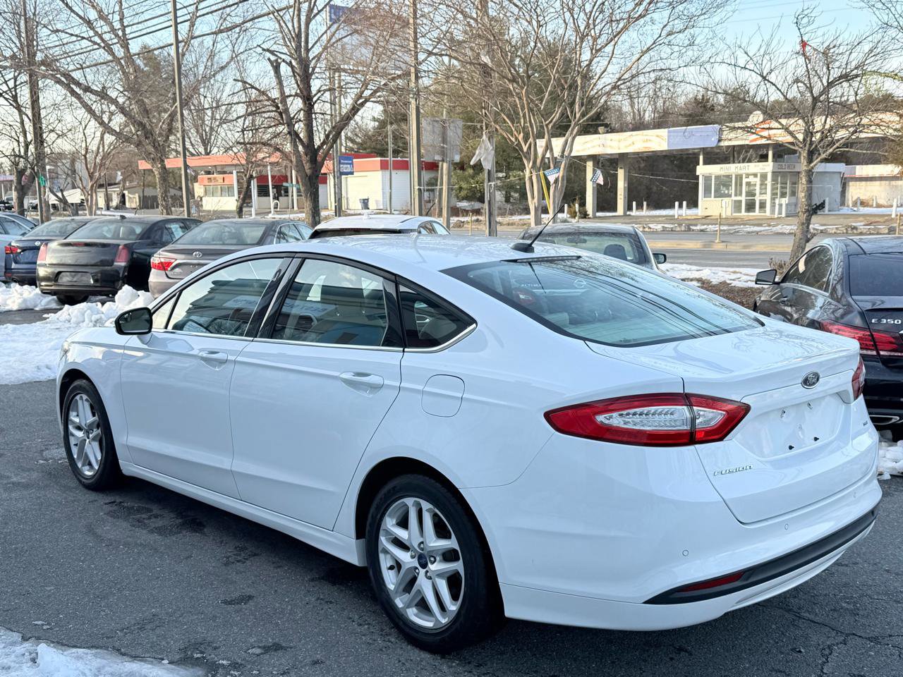 Used 2014 Ford Fusion SE image 5