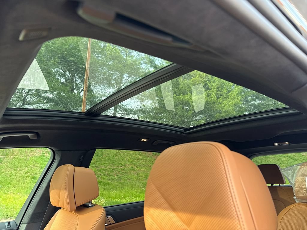 New 2026 BMW X7 xDrive40i w/ M Sport Package AWD/4WD image 20