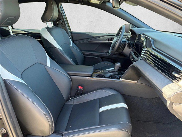 Used 2026 Toyota Camry SE w/ Convenience Package FWD image 18